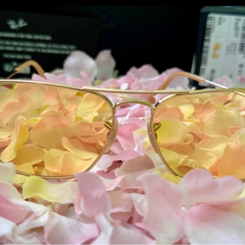 Ray-Ban Gold Aviator Sunglasses